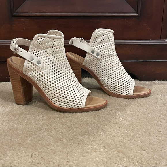 Rag & Bone Wyatt White Leather Perforated Block Heel Sandals Size: EU 38/US 8. - Picture 2 of 8